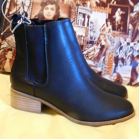 GAP Shoes - Gap Women  Boots NWOT